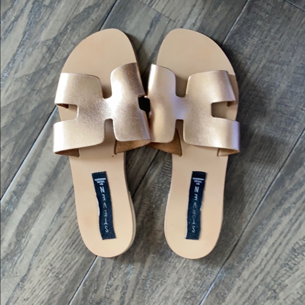Steve Madden rose gold sandals